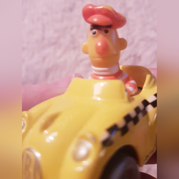 1981 Sesame Street Bert Figure Yellow Taxi Cab Diecast Car Playskool Vintage - Picture 6 of 15